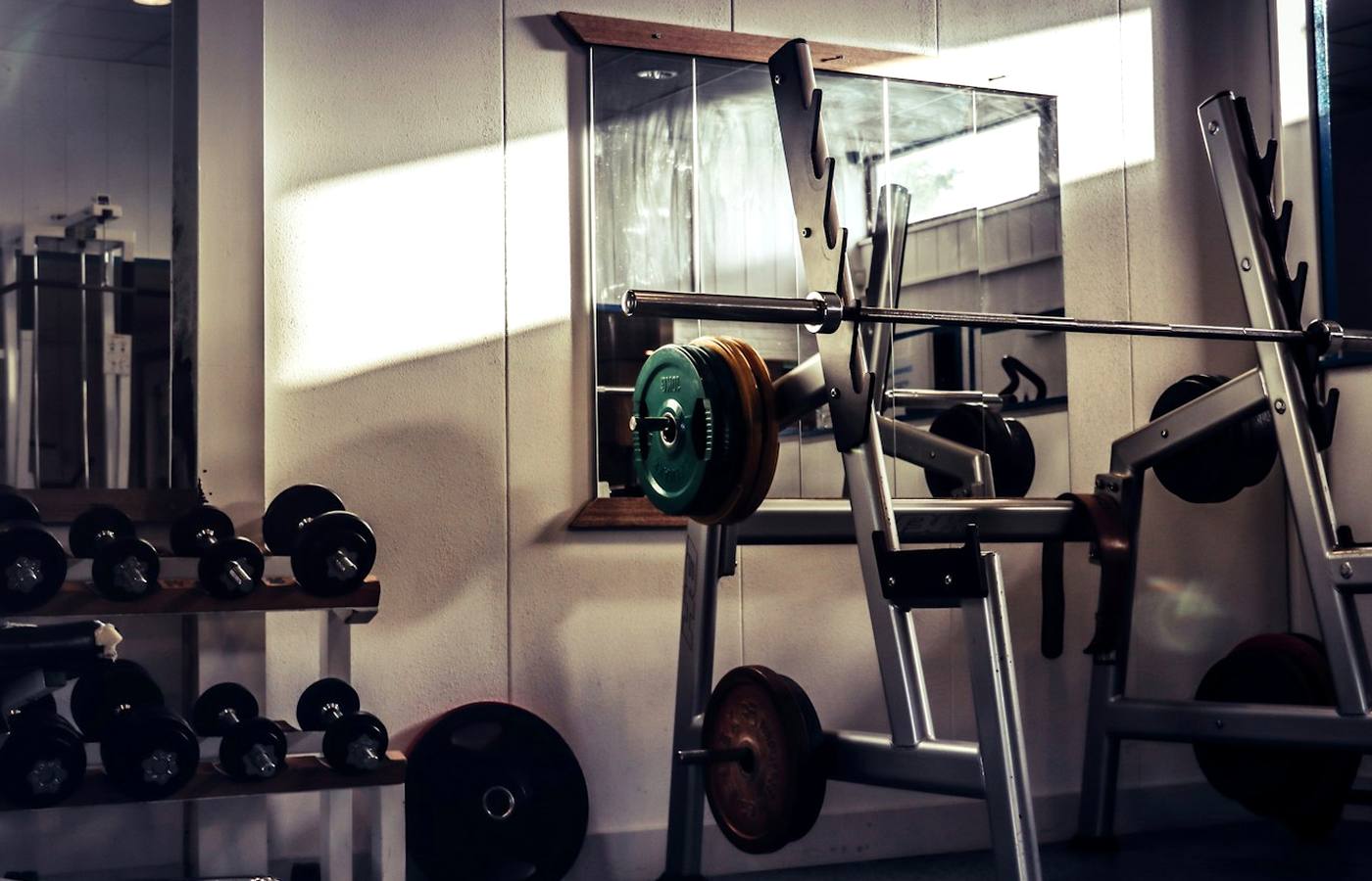 Skupinové cvičení ve fitness sále